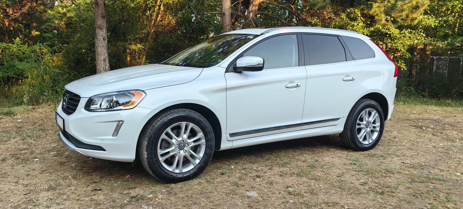 Volvo XC60 T5* 4X4* 5ЦИЛ* 2.5 куб.см* FULL ЕКСТРИ - изображение 3