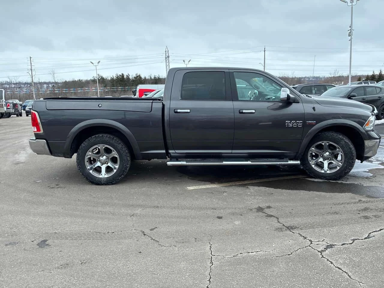 Dodge RAM 1500 LARAMIE * ПОДГРЕВ НА ВОЛАН/СЕДАЛКИ* ОБДУХВАНЕ* , снимка 4 - Автомобили и джипове - 53911315