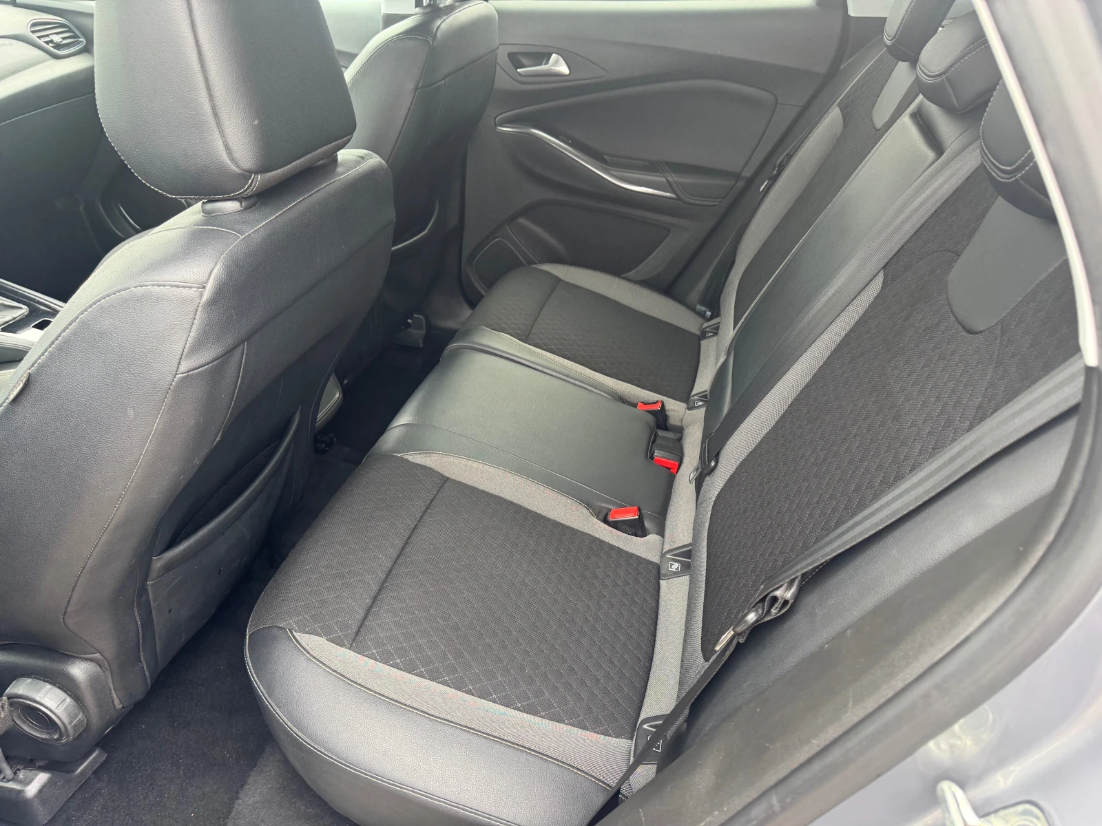 Opel Grandland X 1, 7cdti 120ps, авто, нави, темпо, борд, usb, aux,, снимка 14 - Автомобили и джипове - 53988381