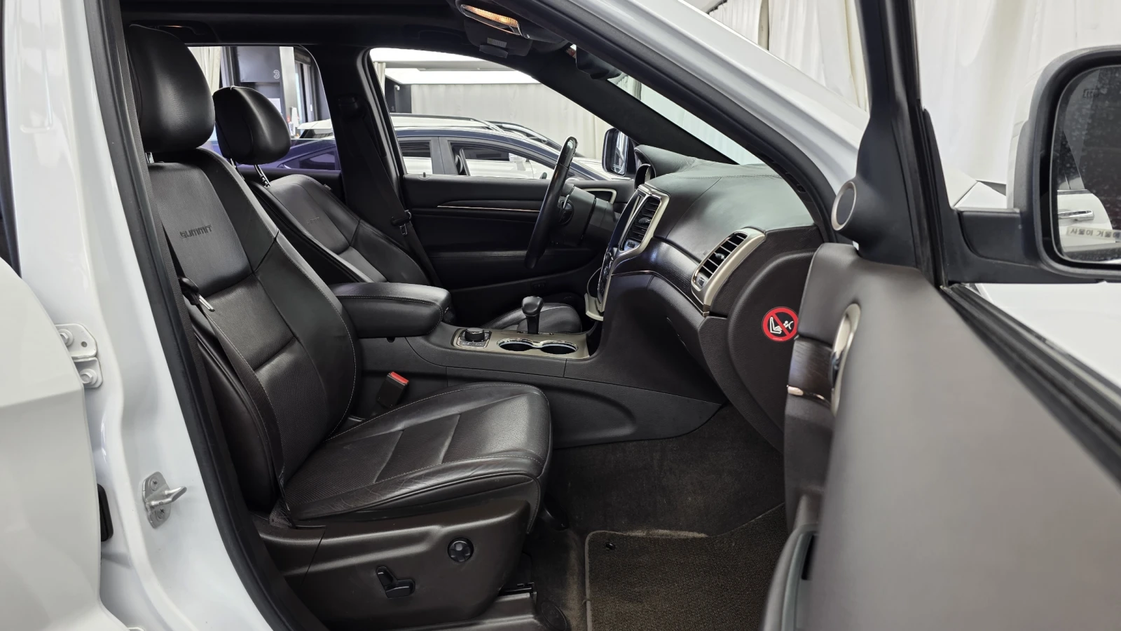 Jeep Grand cherokee * DISTRONIC * KAMEPA * ПАНОРАМА, снимка 11 - Автомобили и джипове - 54412847