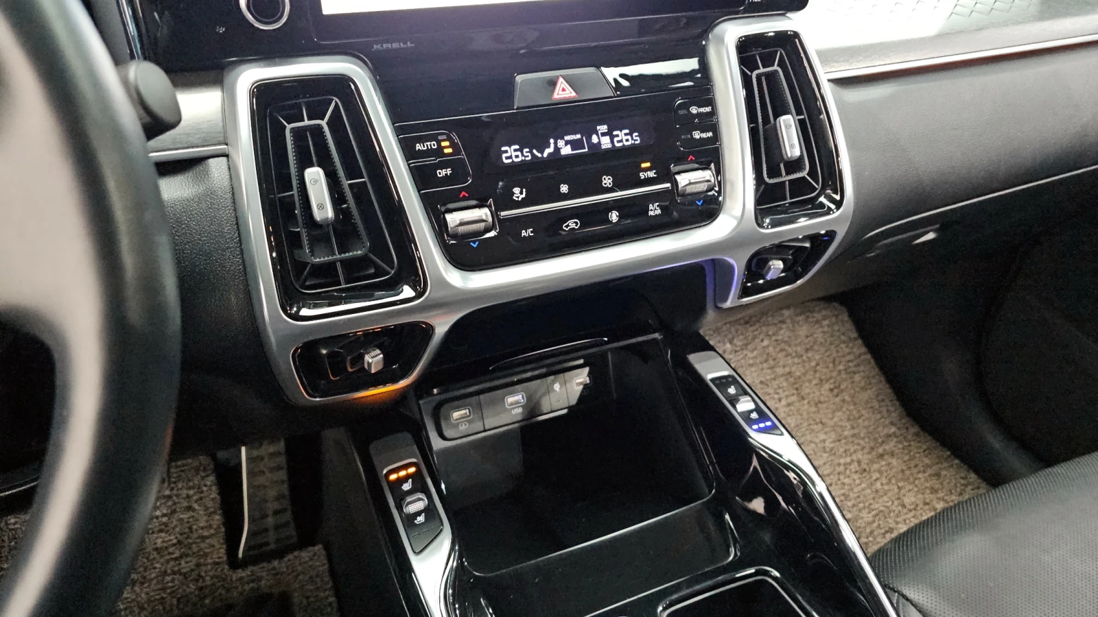 Kia Sorento 2.2 4WD Signature, снимка 15 - Автомобили и джипове - 54653212