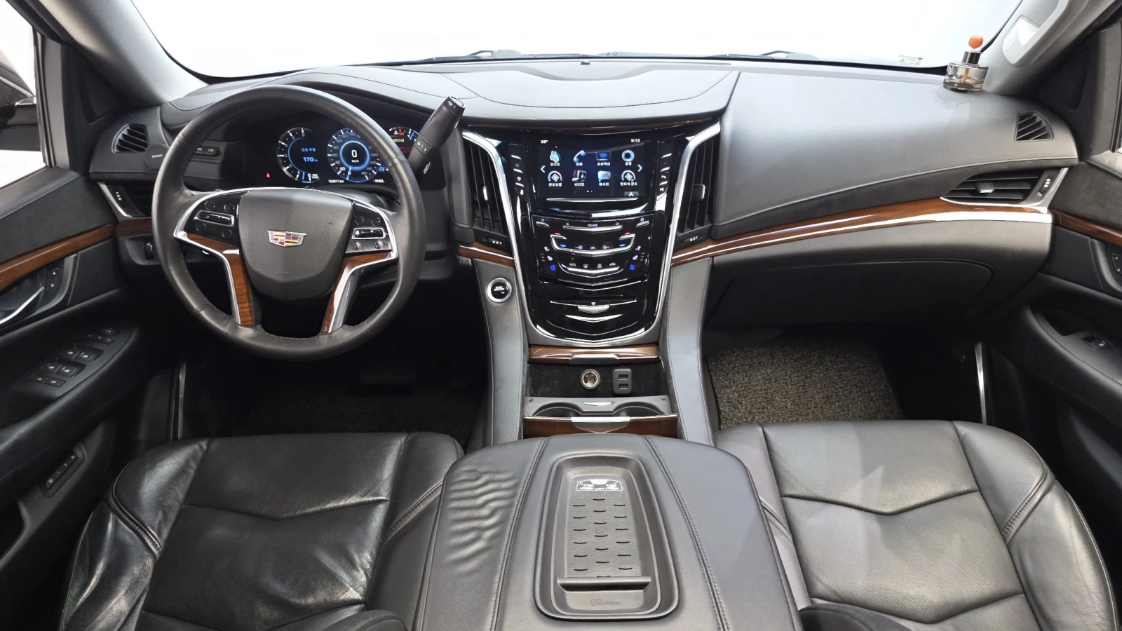 Cadillac Escalade HUD| 360| ПАНО| ПОДГРЕВ| ОБДУХВАНЕ, снимка 5 - Автомобили и джипове - 55049016