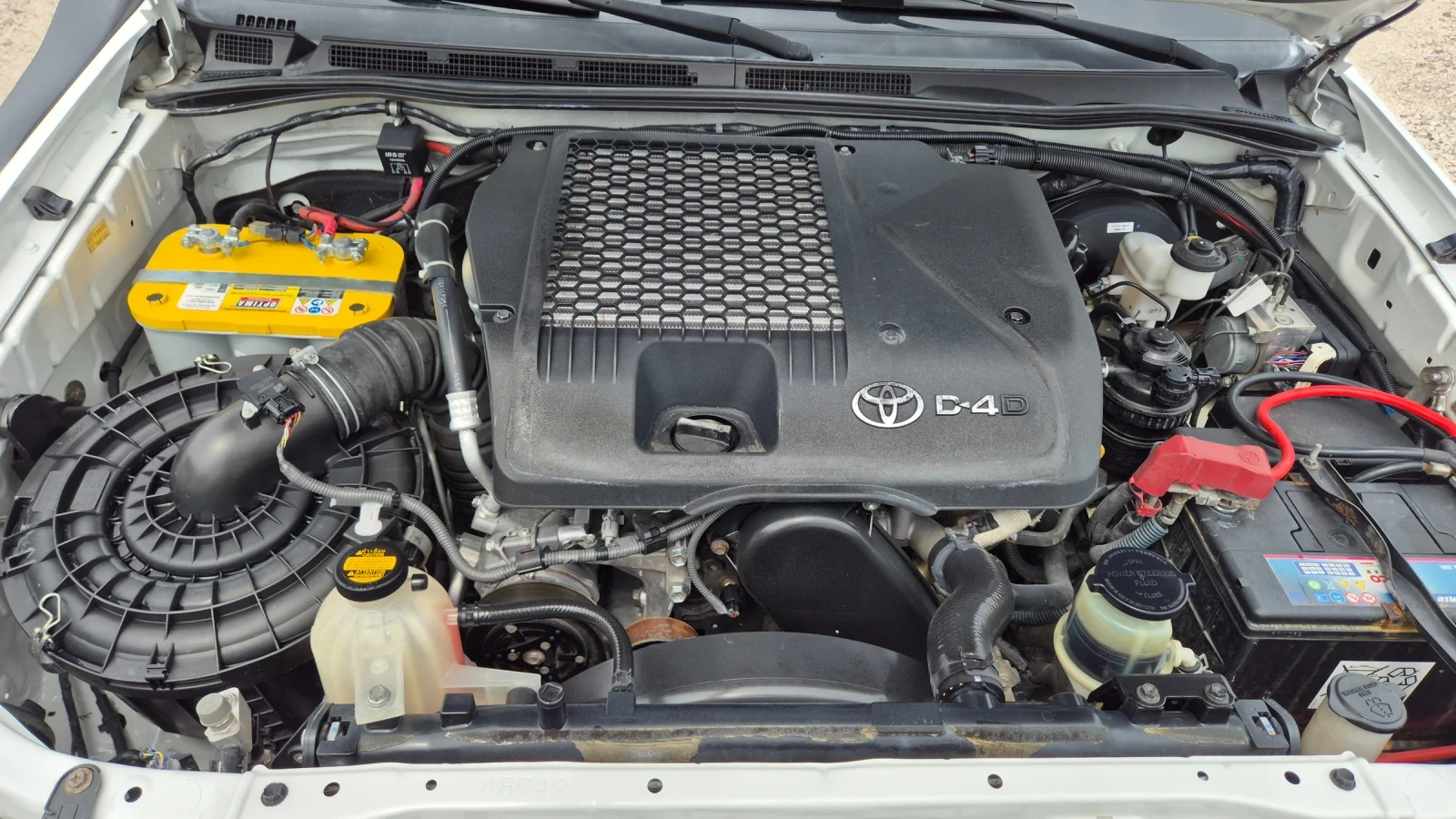 Toyota Hilux 2.5d4d* 4X4* , снимка 11 - Автомобили и джипове - 55409267