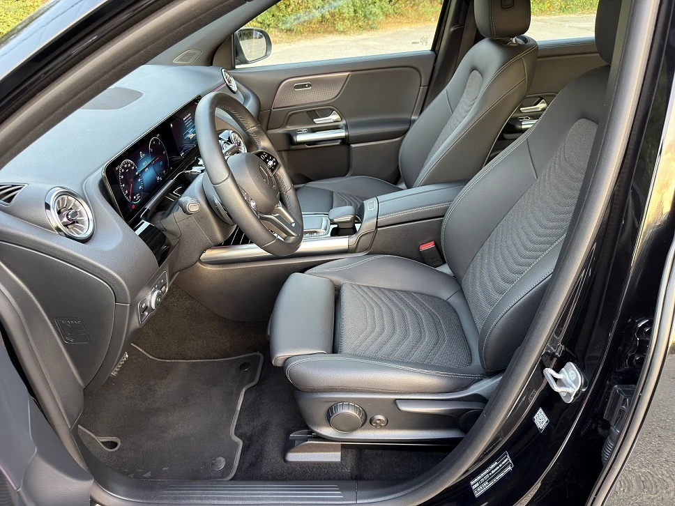 Mercedes-Benz EQA 250* 66 kWh* 470км* 33000км, снимка 9 - Автомобили и джипове - 55566218