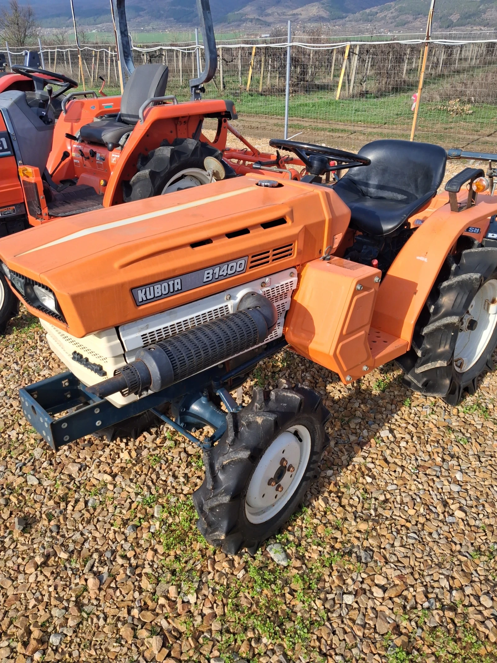 Трактор Kubota скайтрак  - изображение 2