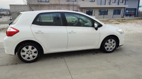 Toyota Auris, снимка 2