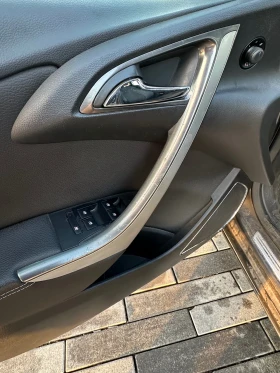 Opel Astra Парктроник , Навигация - 3700 € / 7236.57 лв. - 70821592 12