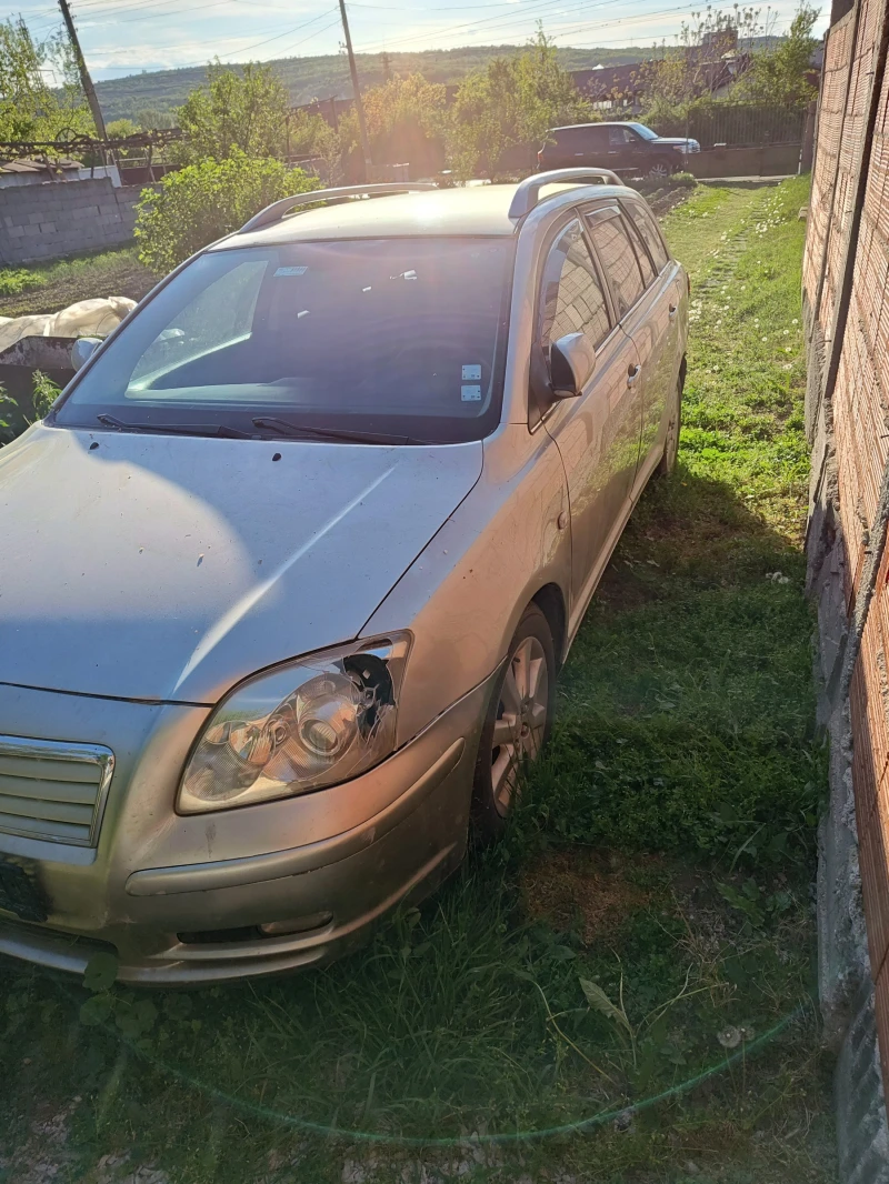 Toyota Avensis 1.8 VVTI, снимка 3 - Автомобили и джипове - 47793740