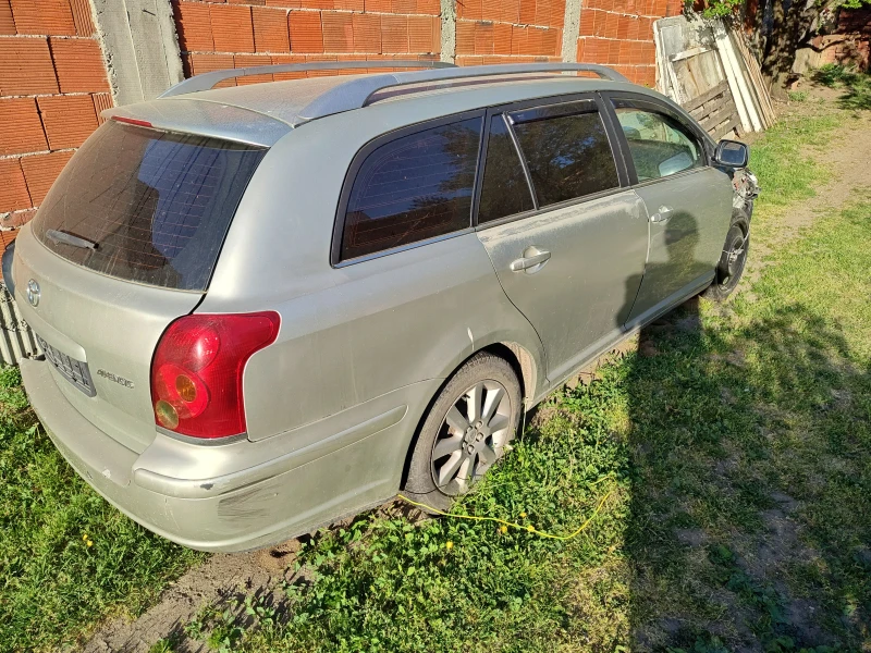 Toyota Avensis 1.8 VVTI, снимка 4 - Автомобили и джипове - 47793740