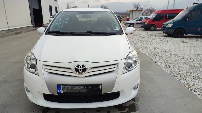 Toyota Auris, снимка 1 - Автомобили и джипове - 48593111