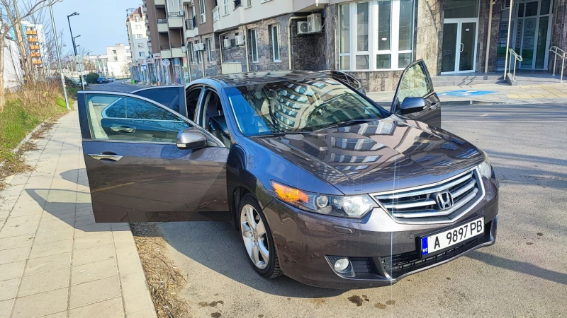 Honda Accord Honda Accord с газова уредба, перфектна, снимка 4 - Автомобили и джипове - 49294237