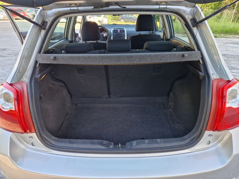 Toyota Auris 1.4i / 6ск., снимка 12 - Автомобили и джипове - 51379146