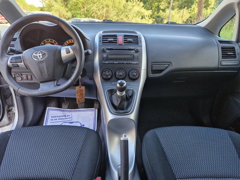 Toyota Auris 1.4i / 6ск., снимка 10 - Автомобили и джипове - 51379146