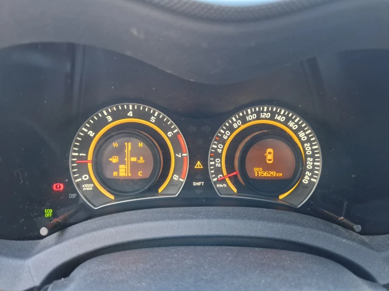 Toyota Auris 1.4i / 6ск., снимка 15 - Автомобили и джипове - 51379146