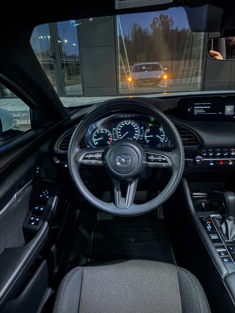 Mazda 3 2.5 SKYACTIV , снимка 10 - Автомобили и джипове - 51749700
