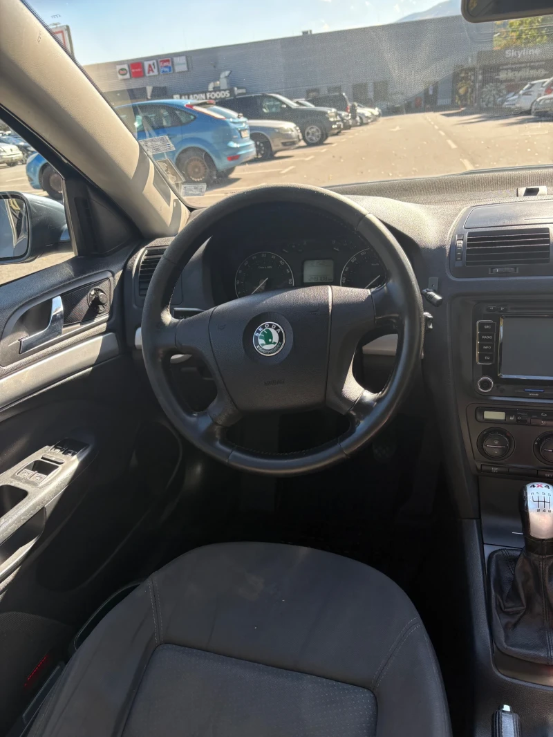 Skoda Octavia, снимка 7 - Автомобили и джипове - 52517670