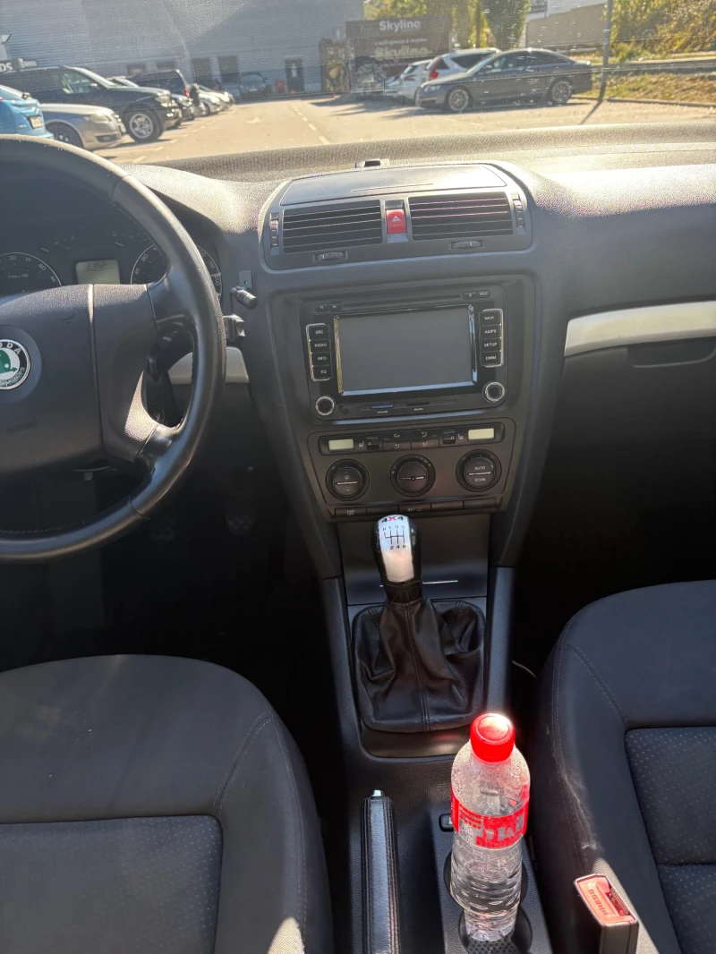 Skoda Octavia, снимка 8 - Автомобили и джипове - 52517670