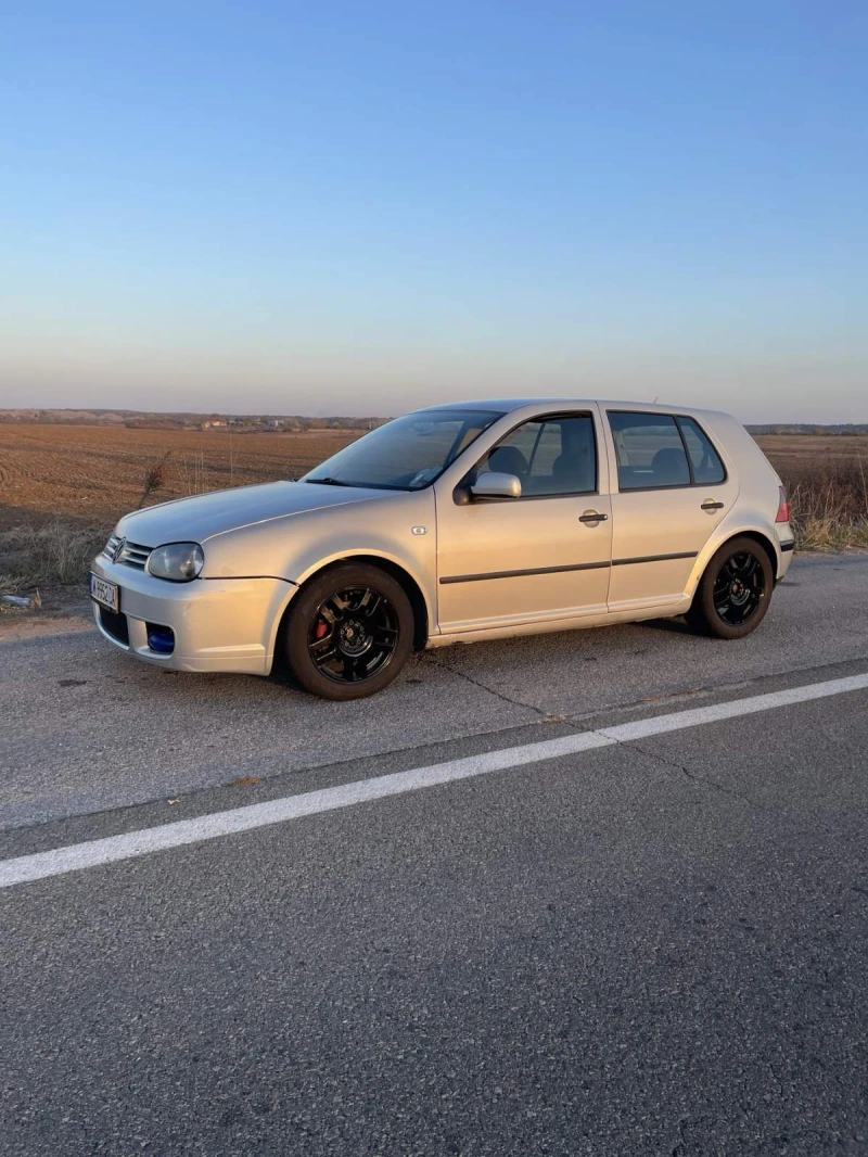 VW Golf, снимка 4 - Автомобили и джипове - 52282887