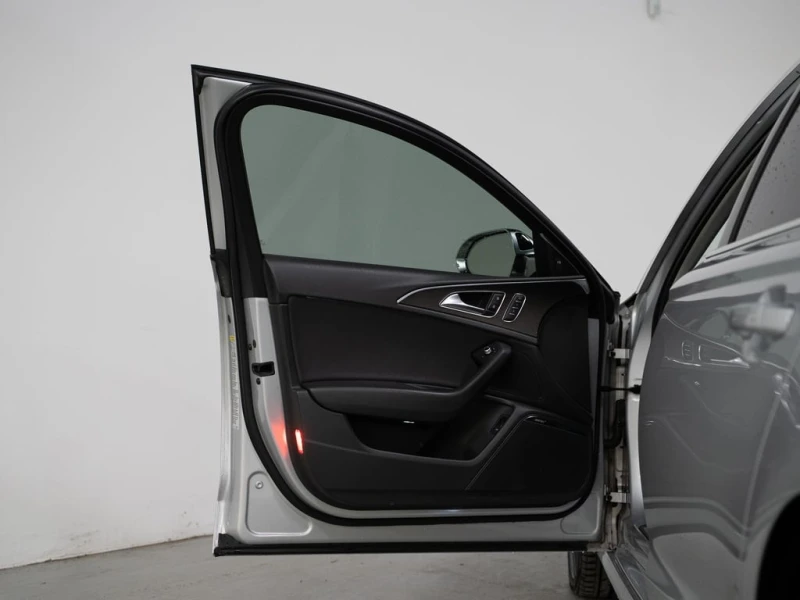 Audi S6 * PRESTIGE | CARBON FIBRE | B&O | 20 IN * CARFAX *, снимка 10 - Автомобили и джипове - 52803907