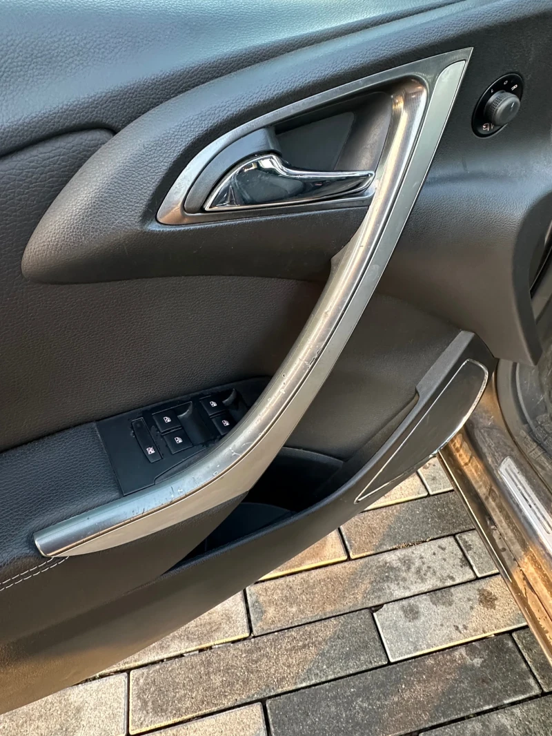 Opel Astra Парктроник , Навигация, снимка 12 - Автомобили и джипове - 53133713