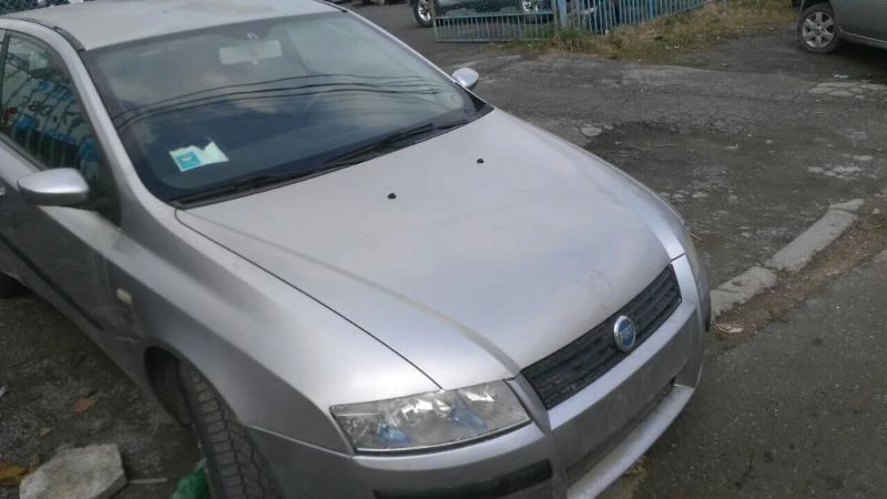 Fiat Stilo 1.9 jtd, снимка 1 - Автомобили и джипове - 45949101