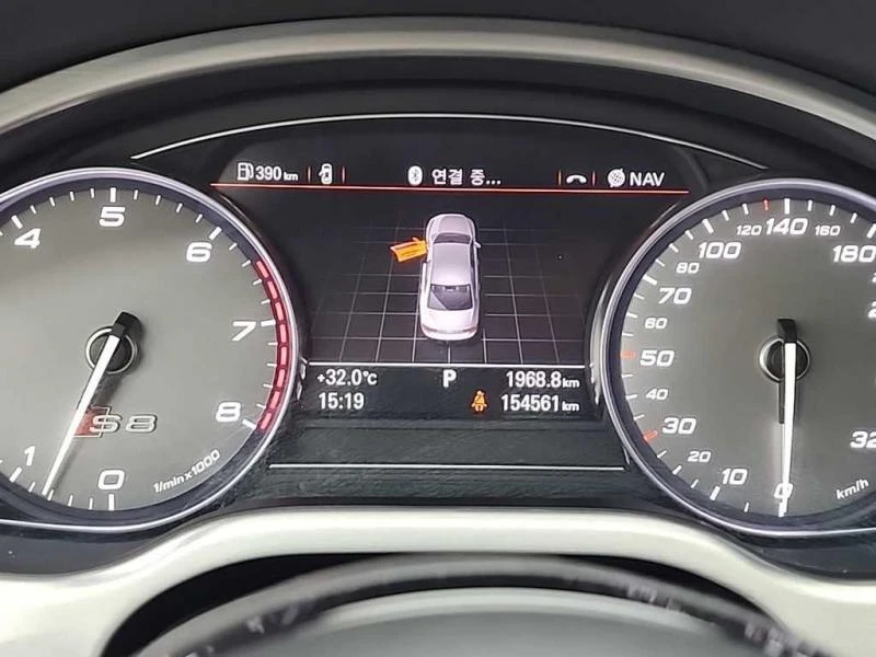 Audi S8 4.0TFSI/Пълна сервизна история !!!, снимка 15 - Автомобили и джипове - 53636056