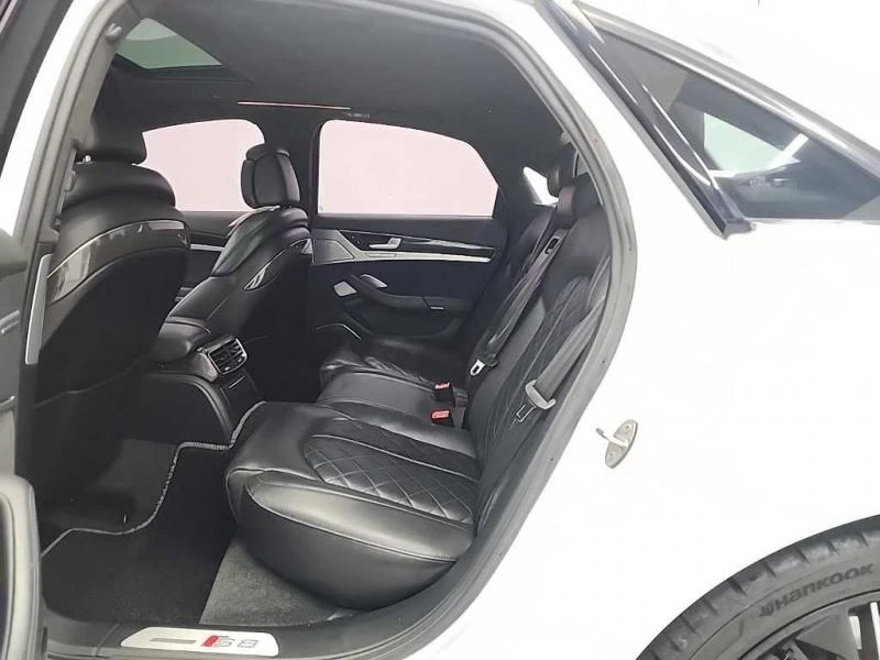 Audi S8 4.0TFSI/Пълна сервизна история !!!, снимка 9 - Автомобили и джипове - 53636056