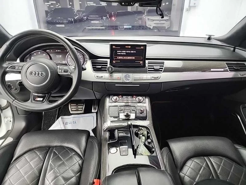 Audi S8 4.0TFSI/Пълна сервизна история !!!, снимка 7 - Автомобили и джипове - 53636056