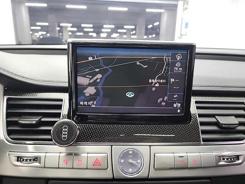 Audi S8 4.0TFSI/Пълна сервизна история !!!, снимка 11 - Автомобили и джипове - 53636056