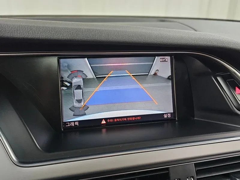 Audi A4 2.0 TDI Quattro, снимка 17 - Автомобили и джипове - 54143318