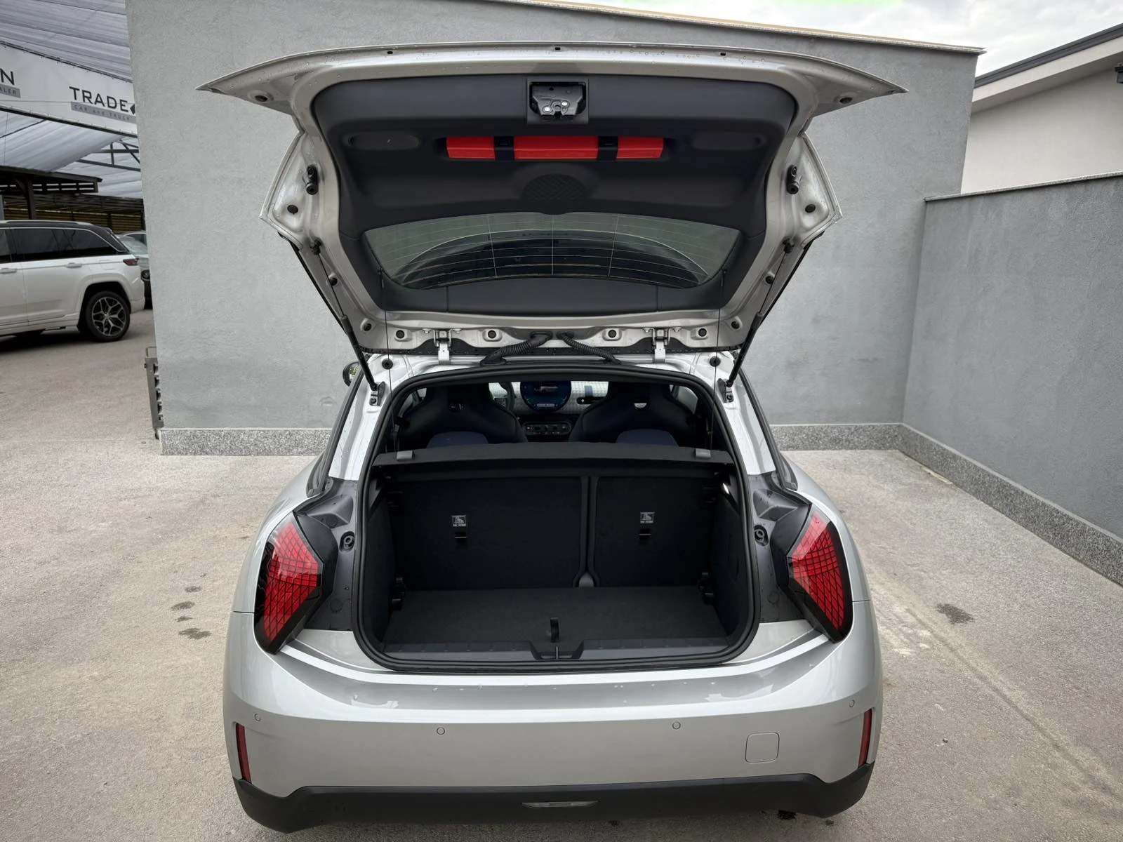 Mini Cooper E 36.6kWh ГАРАНЦИОНЕН - изображение 8