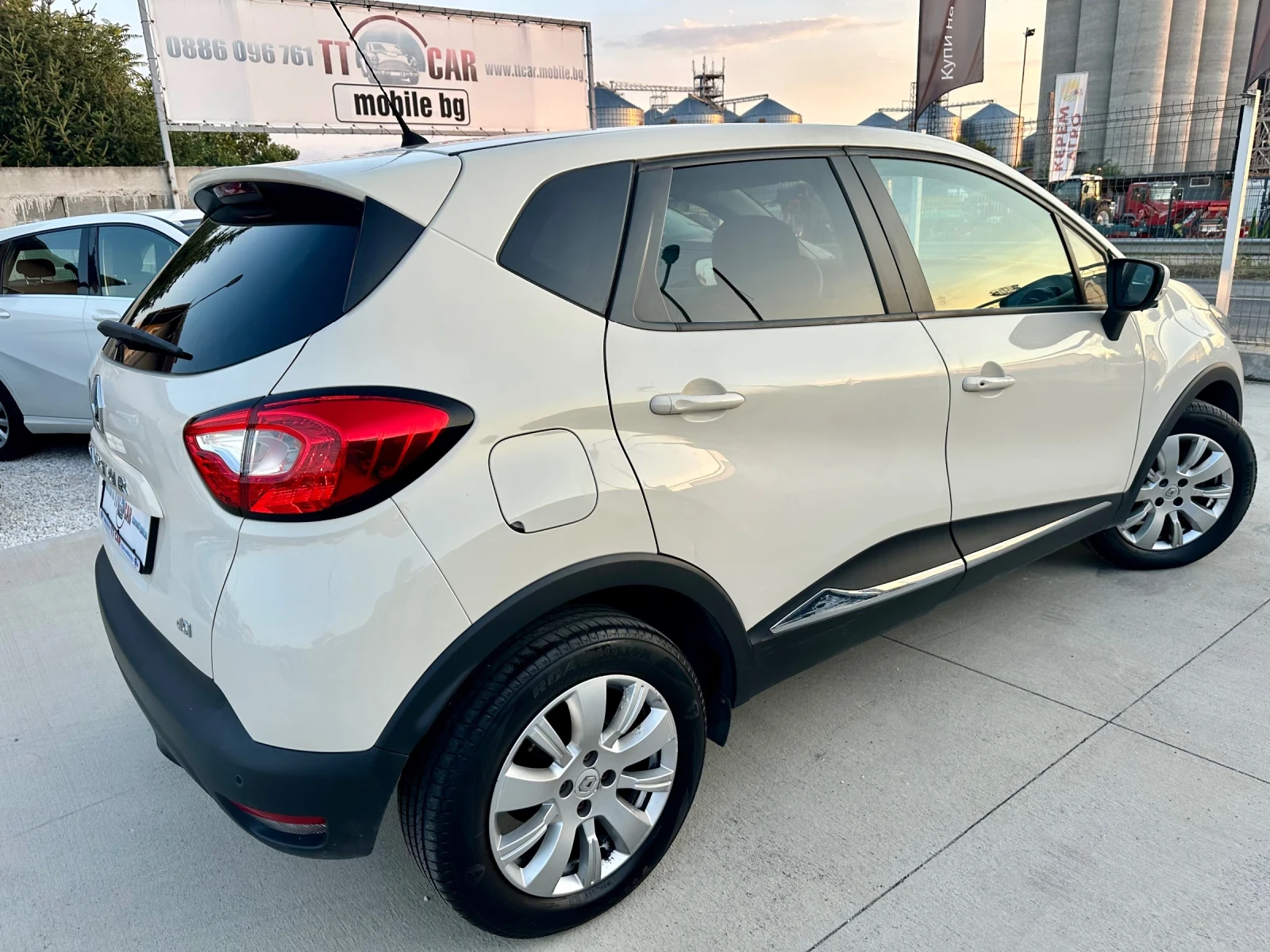 Renault Captur ЛИЗИНГ!!! 1.5dci 90k. EURO 5B Навигация!  - изображение 4