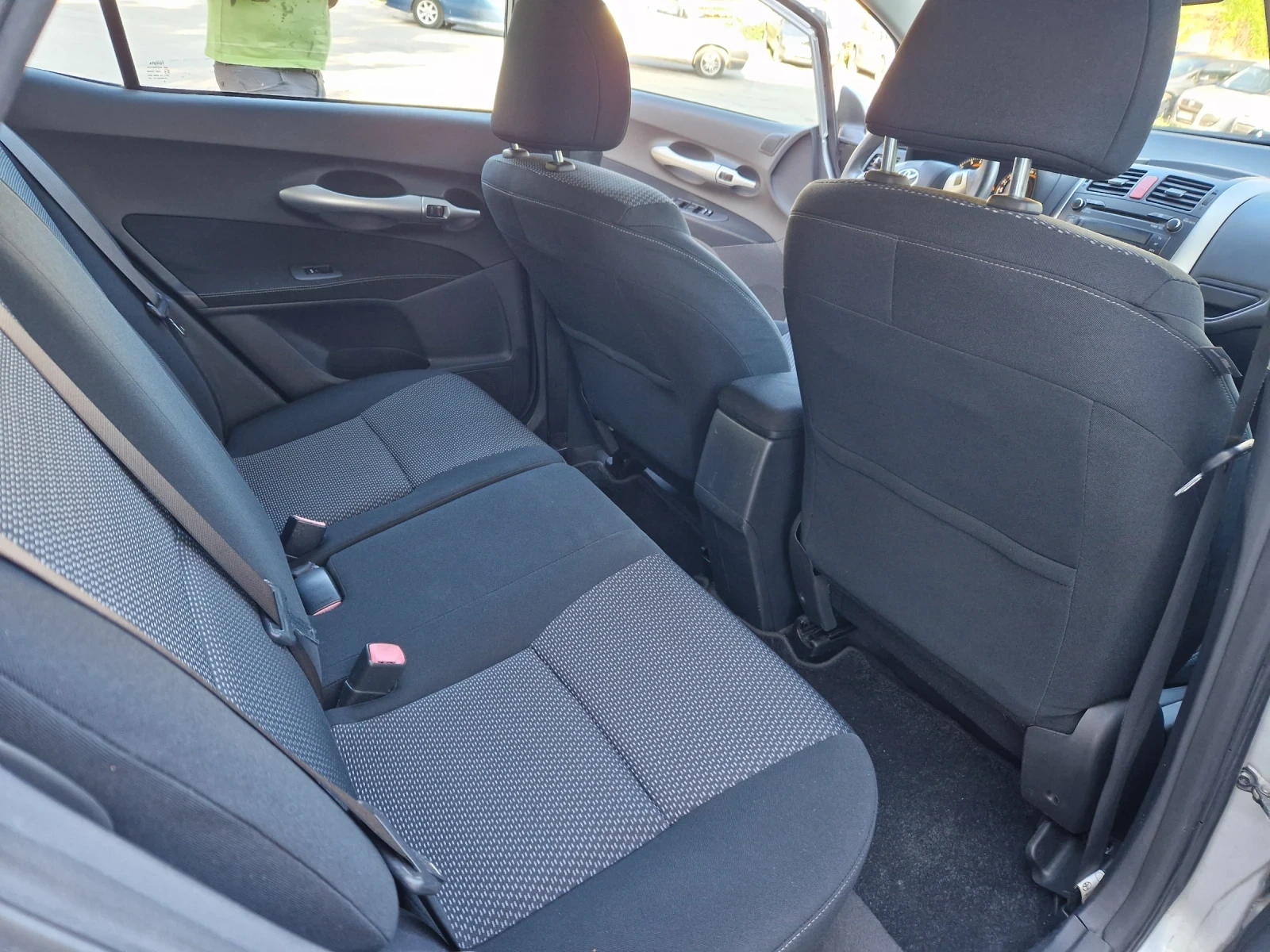 Toyota Auris 1.4i / 6. | Mobile.bg   13