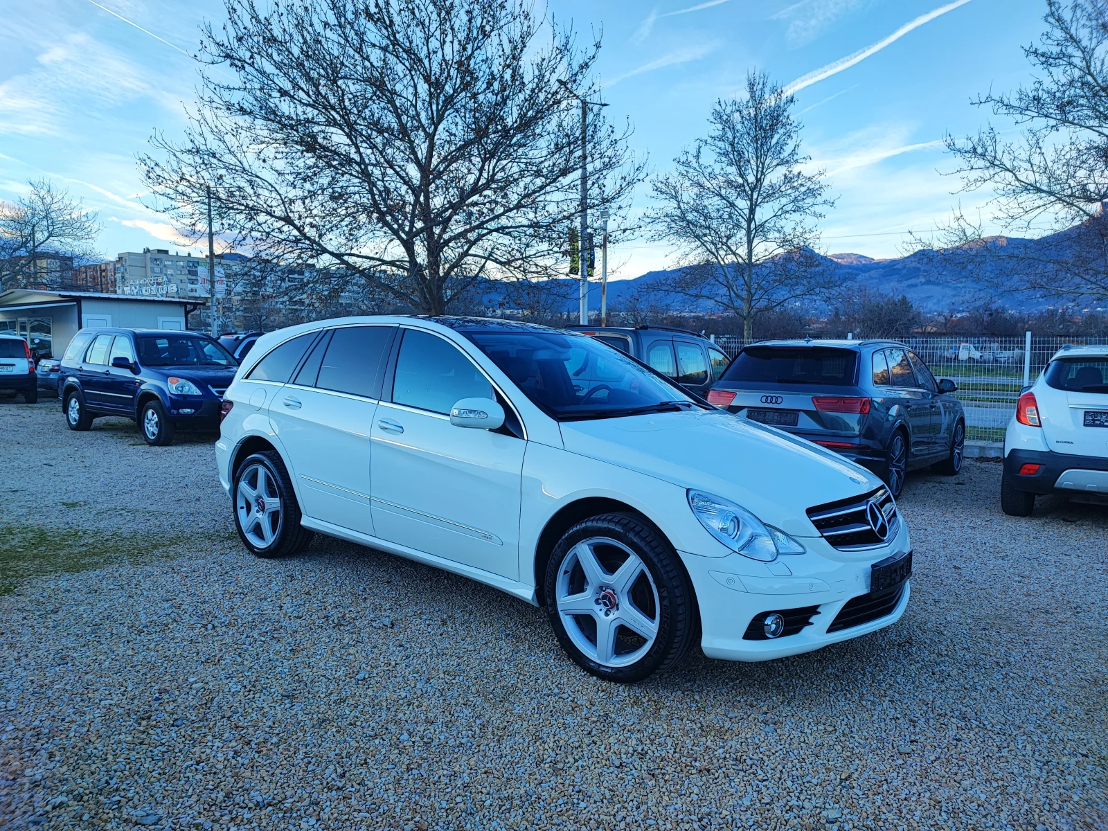 Mercedes-Benz R 320  7G TRONIC 4 Matic 224�� ��������� 7 ������ | Mobile.bg � ����������� 4