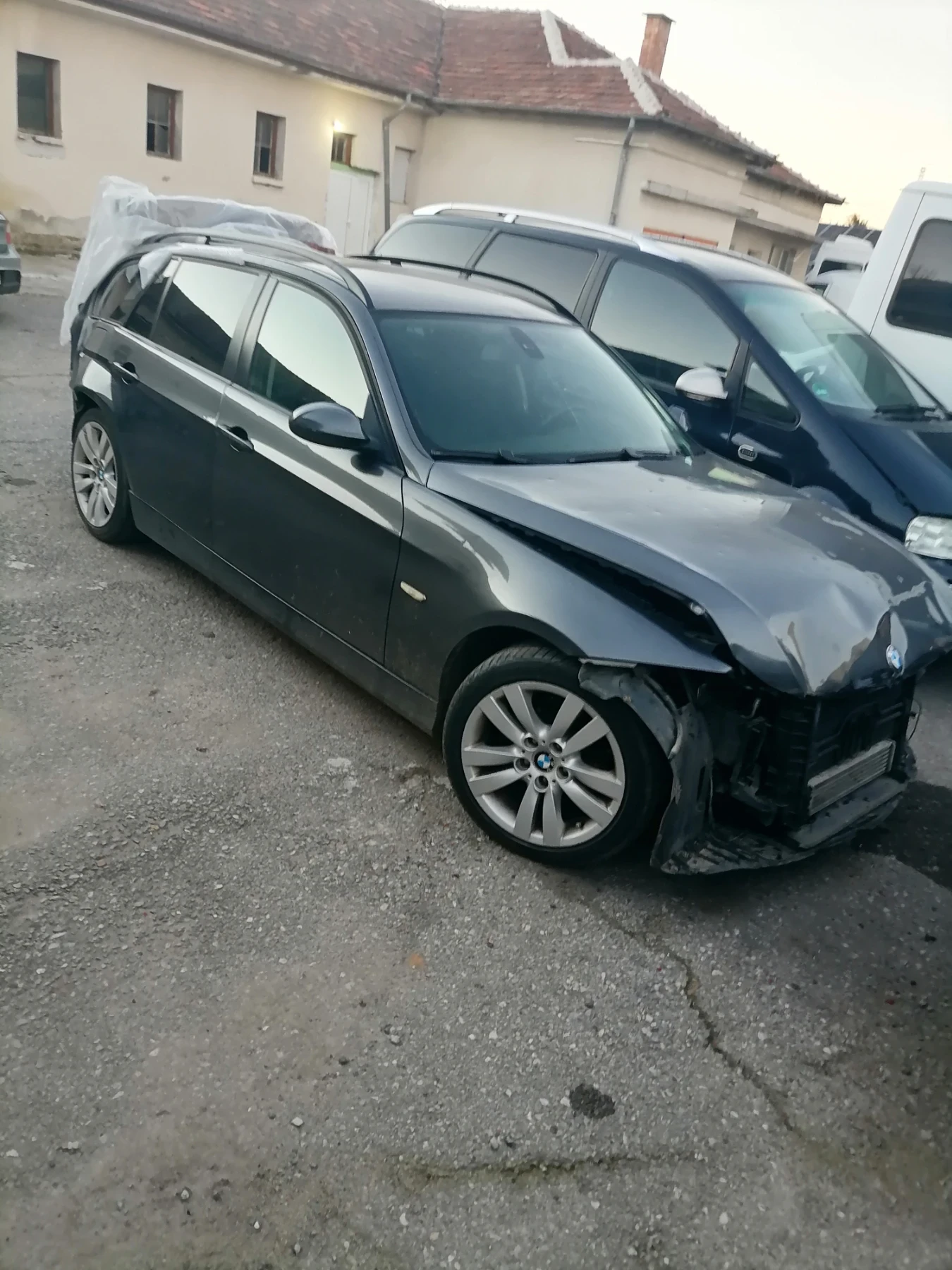 BMW 320  - изображение 8