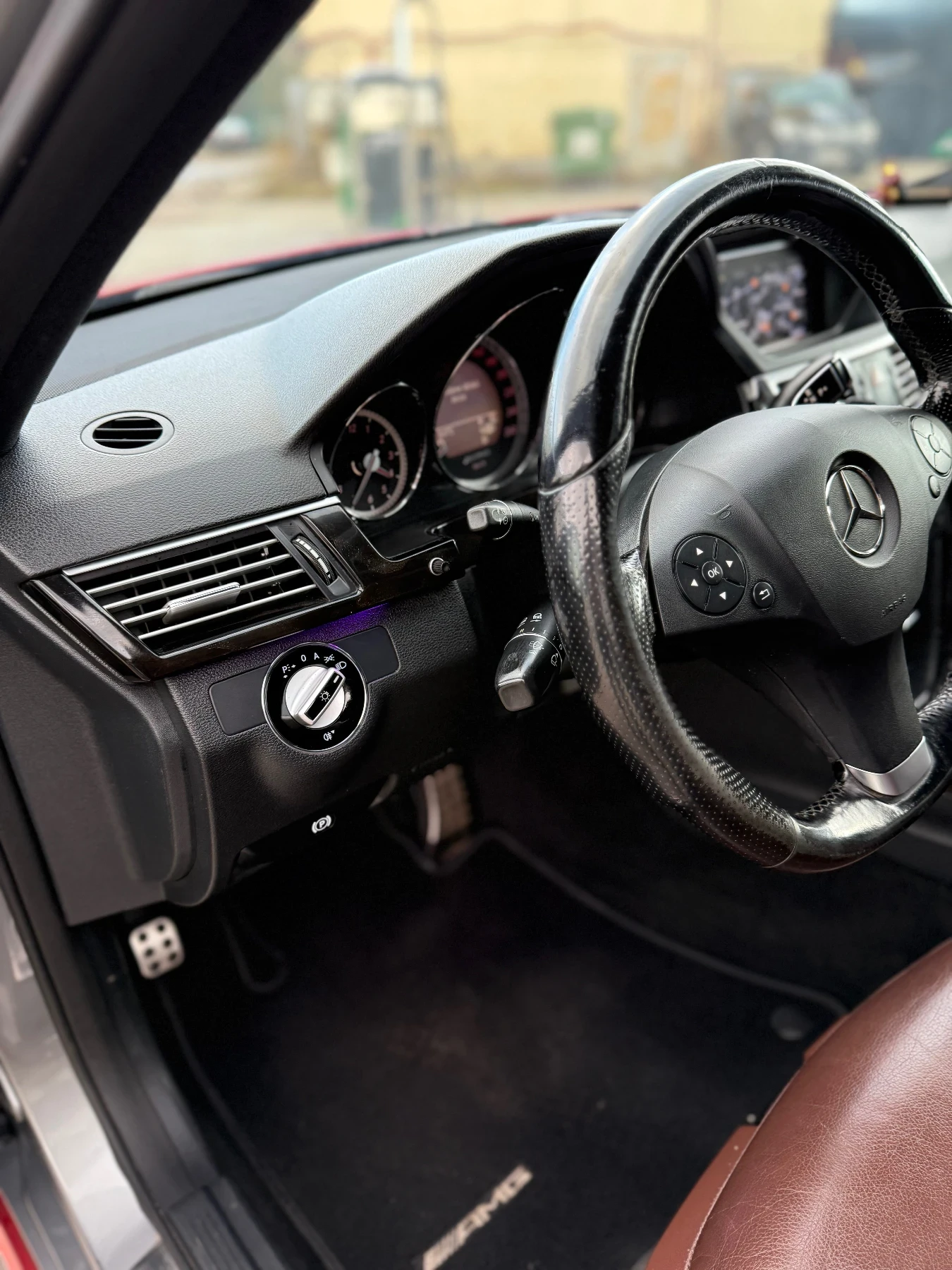 Mercedes-Benz E 350  - изображение 7