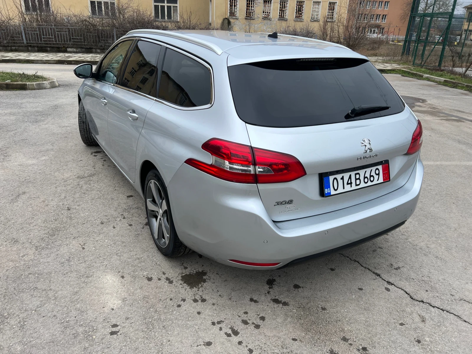 Peugeot 308 1.6HDI-RECARO-FULL LED, снимка 8 - Автомобили и джипове - 53723542