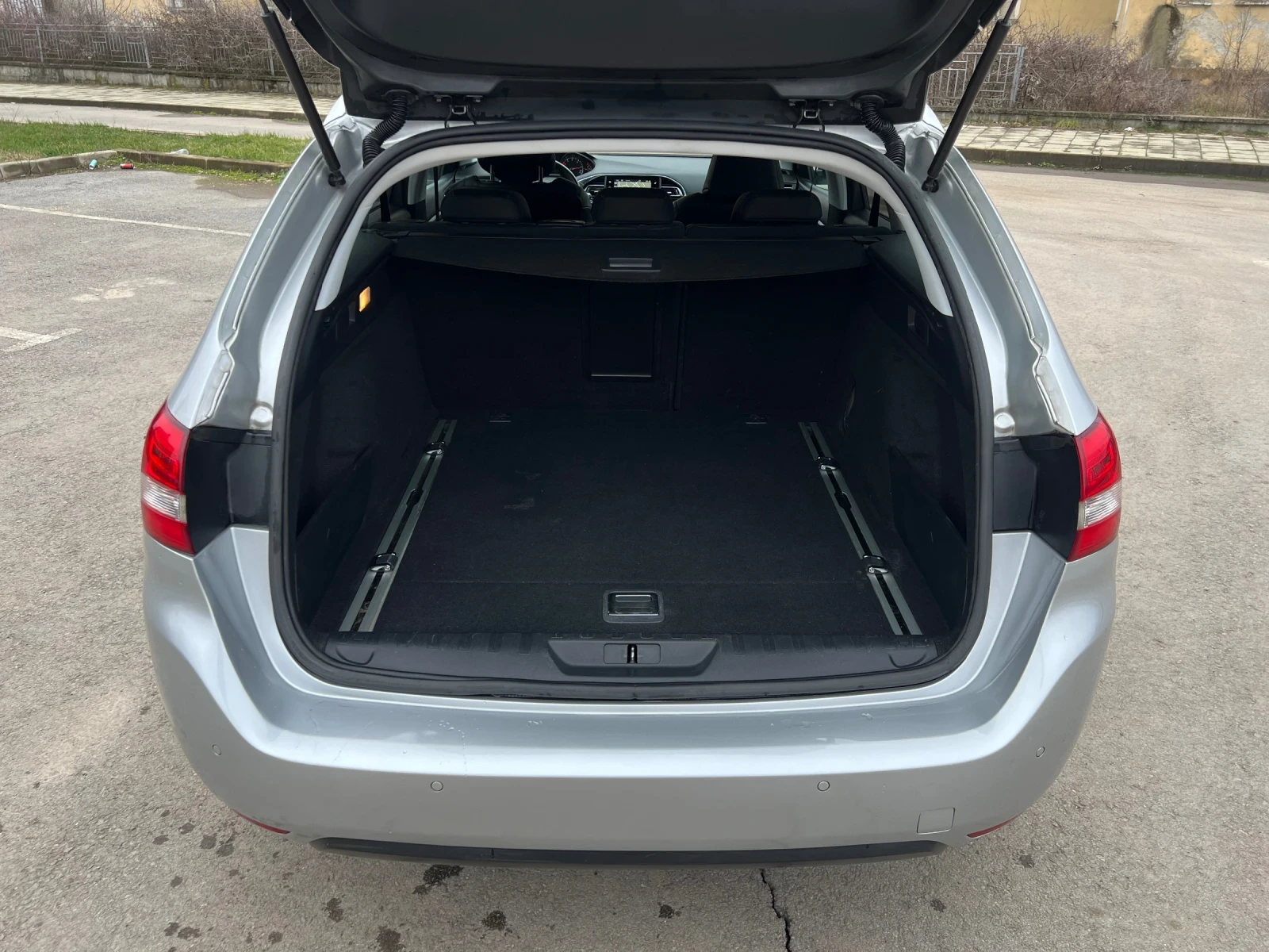 Peugeot 308 1.6HDI-RECARO-FULL LED, снимка 7 - Автомобили и джипове - 53723542