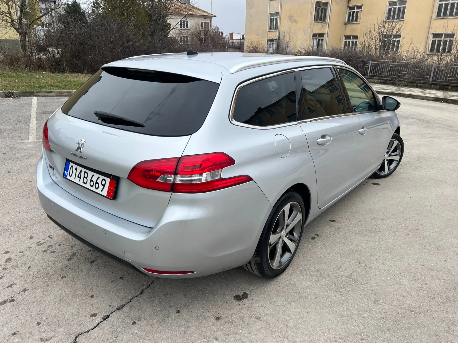 Peugeot 308 1.6HDI-RECARO-FULL LED, снимка 5 - Автомобили и джипове - 53723542