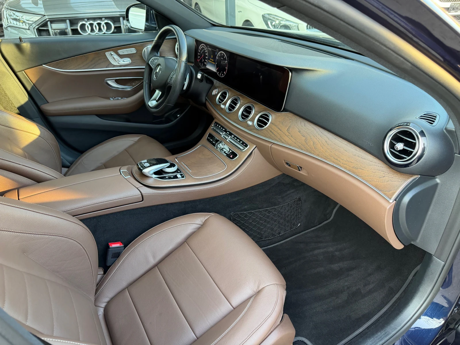 Mercedes-Benz E 400 AMG-pack, снимка 13 - Автомобили и джипове - 53739773