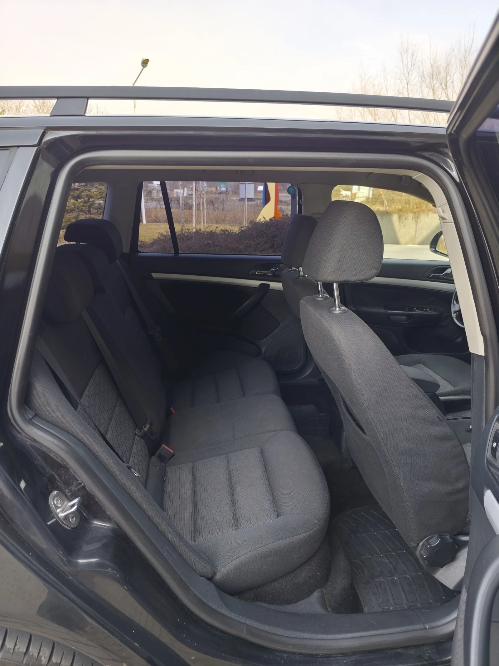 Skoda Octavia 1.6 TDI Avtomat DSG 2011г , снимка 12 - Автомобили и джипове - 53755655