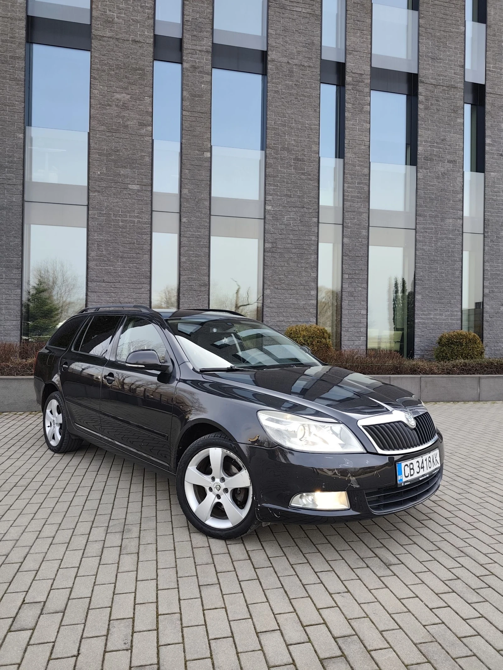Skoda Octavia 1.6 TDI Avtomat DSG 2011г , снимка 2 - Автомобили и джипове - 53755655