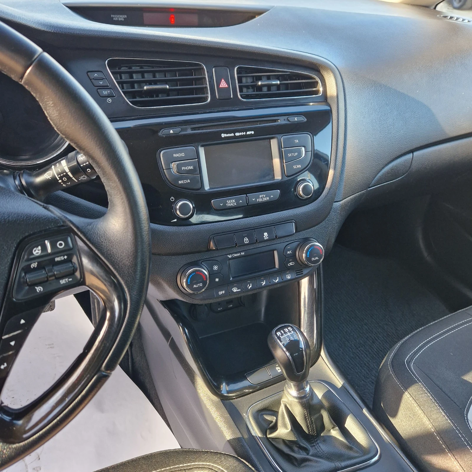 Kia Ceed 1.4i 99к.с, снимка 10 - Автомобили и джипове - 53816582