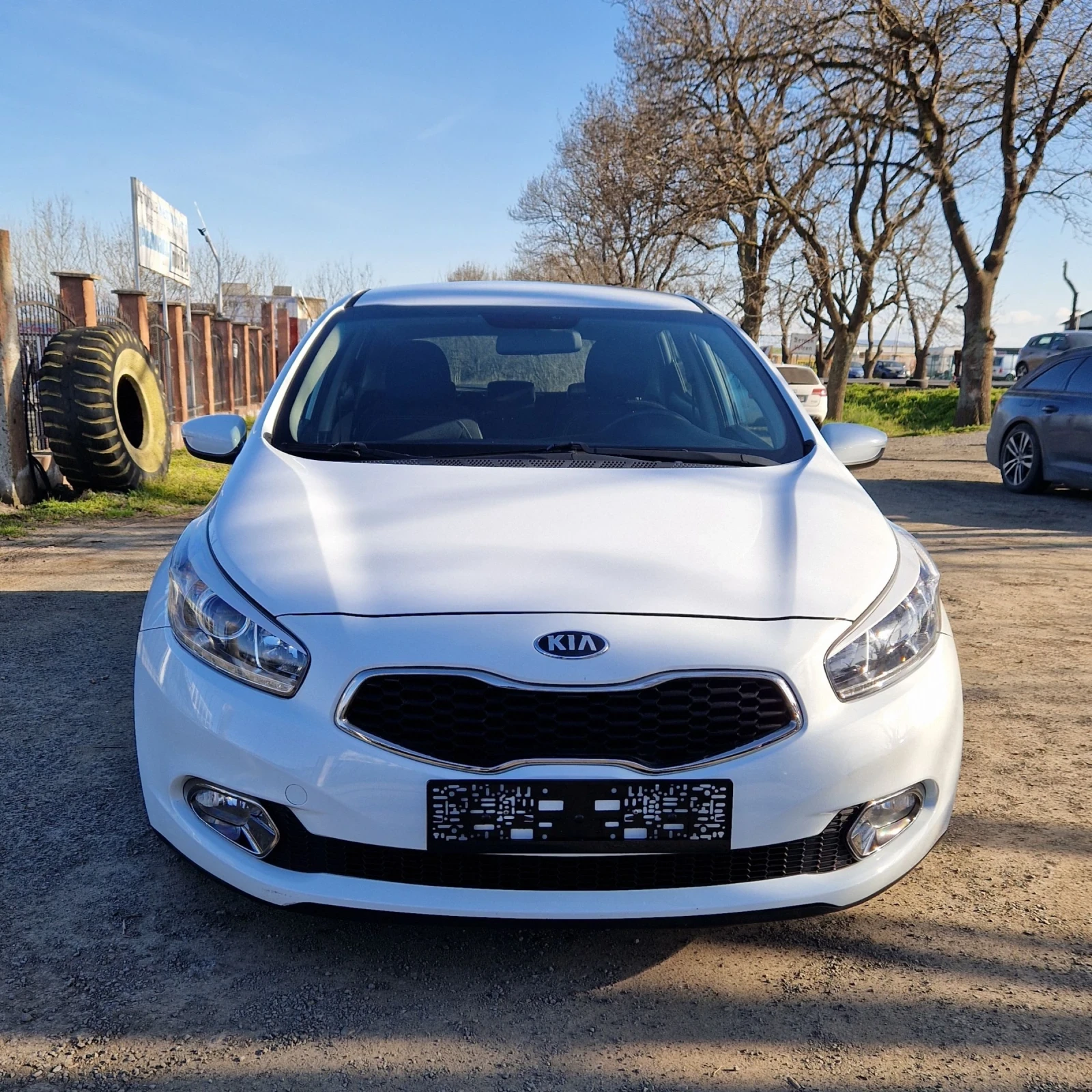 Kia Ceed 1.4i 99к.с, снимка 2 - Автомобили и джипове - 53816582