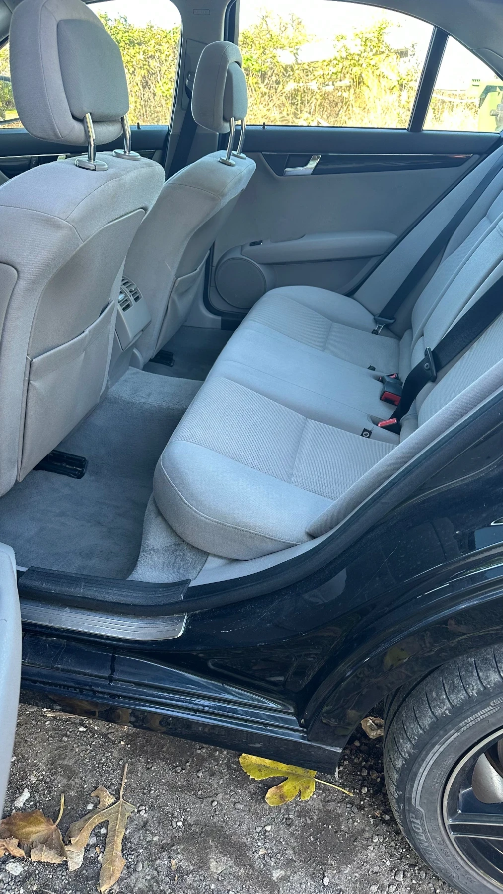 Mercedes-Benz C 220 Двойна Панорама, снимка 10 - Автомобили и джипове - 53846669