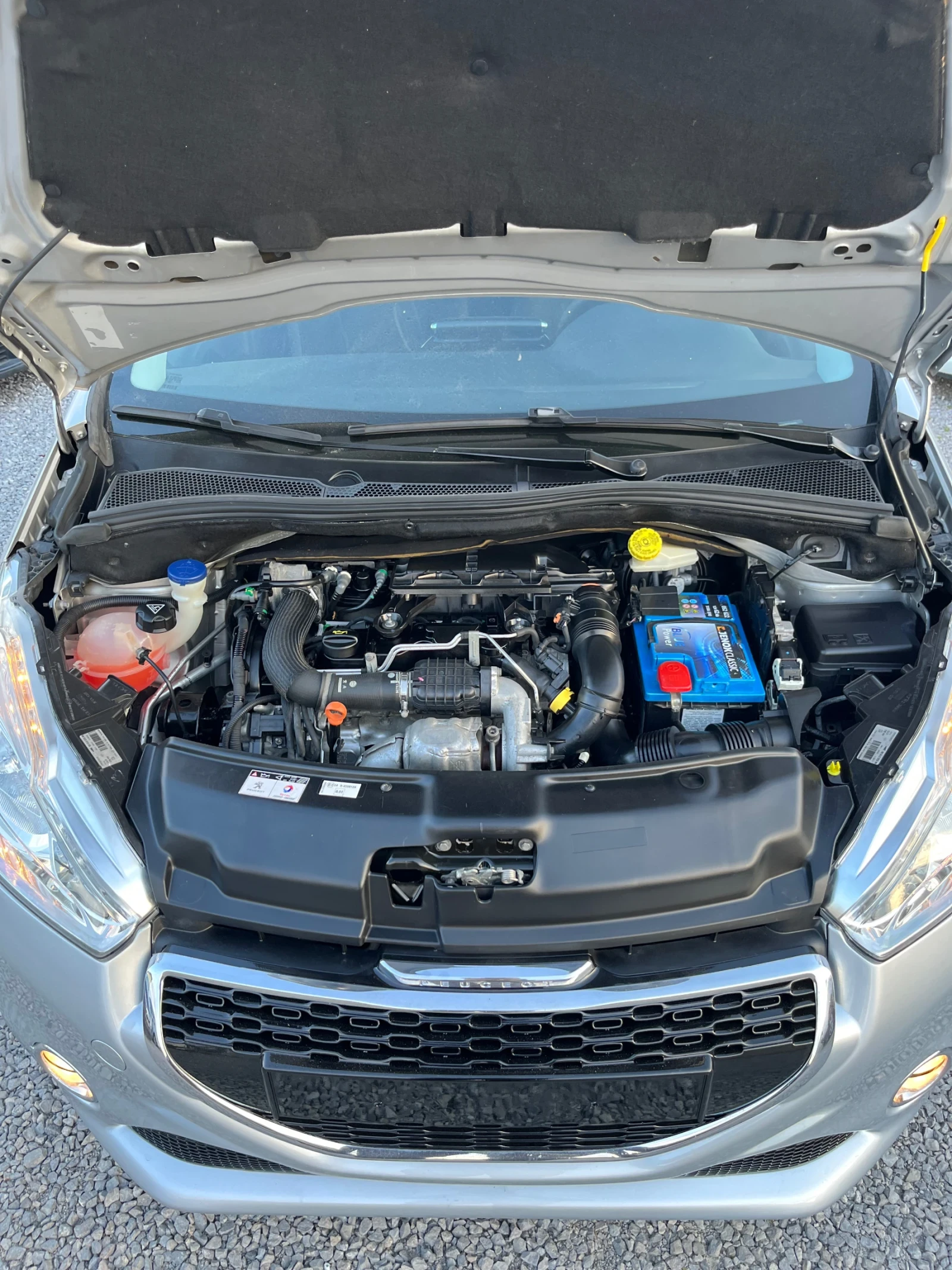 Peugeot 208 1.4 HDI 68cc Top Navi , снимка 11 - Автомобили и джипове - 53985207