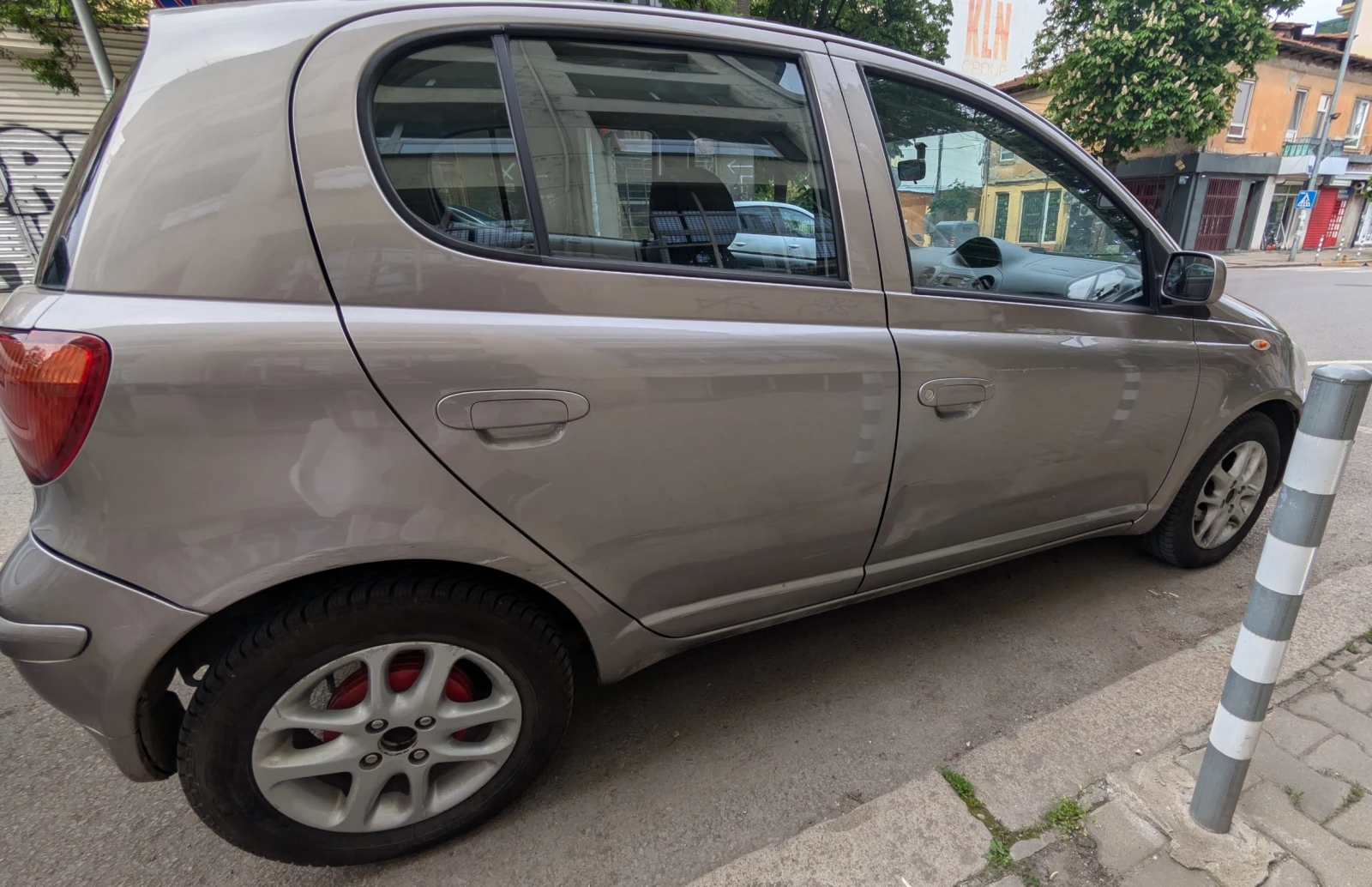 Toyota Yaris P1, снимка 11 - Автомобили и джипове - 54493857
