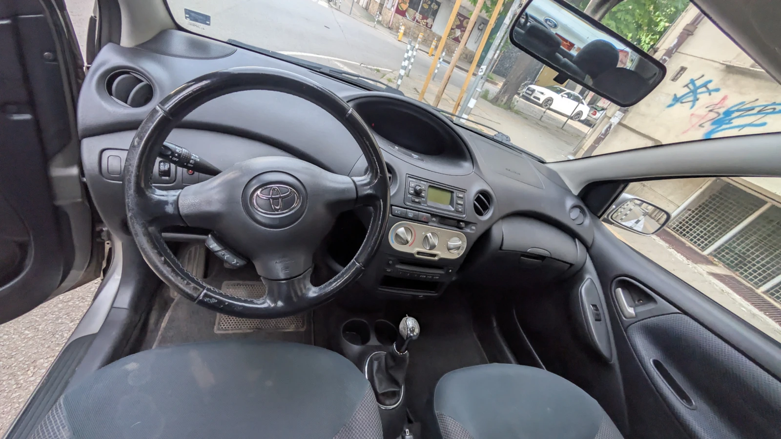 Toyota Yaris P1, снимка 5 - Автомобили и джипове - 54493857