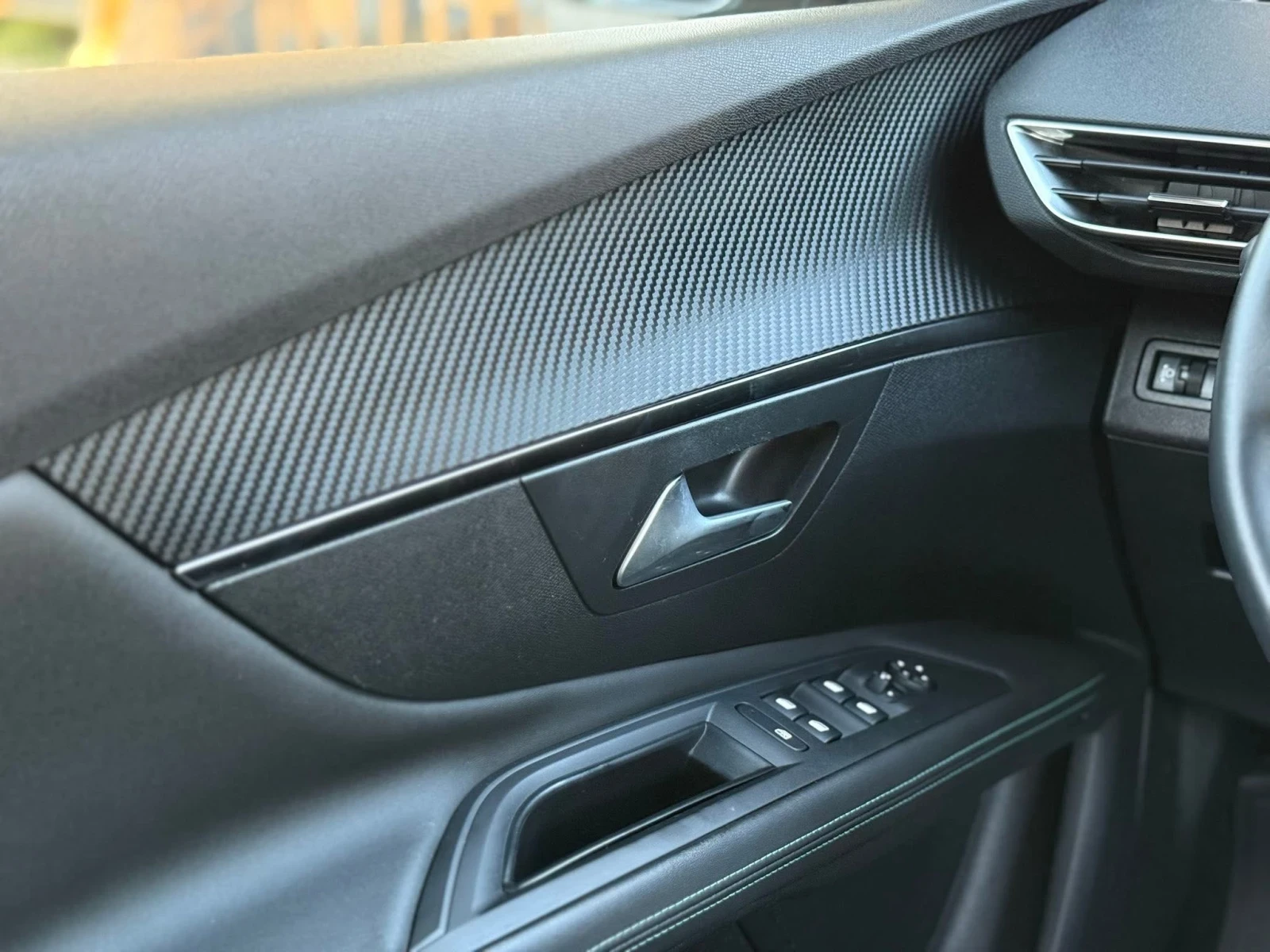 Peugeot 3008 Hybrid/ALLURE, снимка 12 - Автомобили и джипове - 54629214