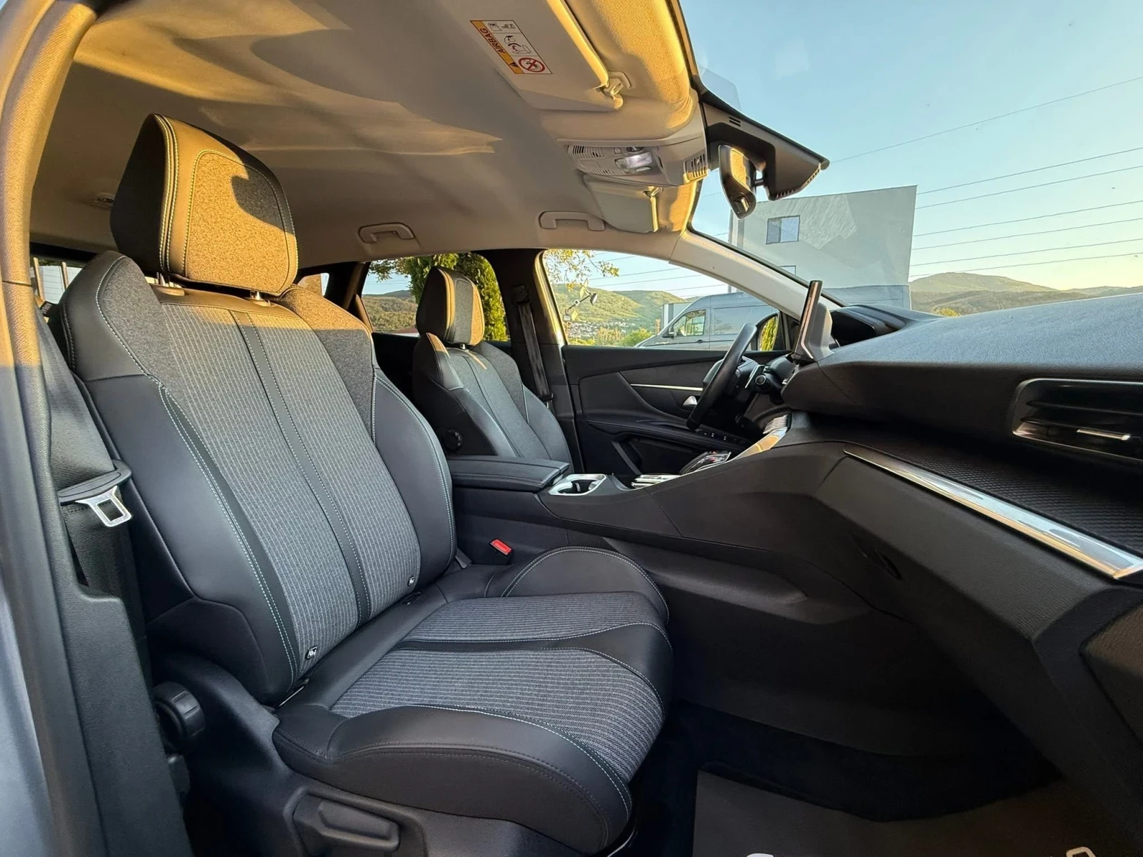 Peugeot 3008 Hybrid/ALLURE, снимка 10 - Автомобили и джипове - 54629214